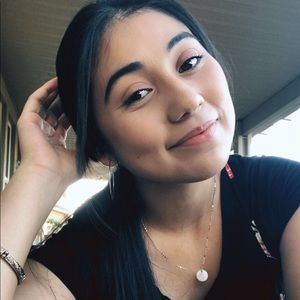 Meet your Posher, Viviana